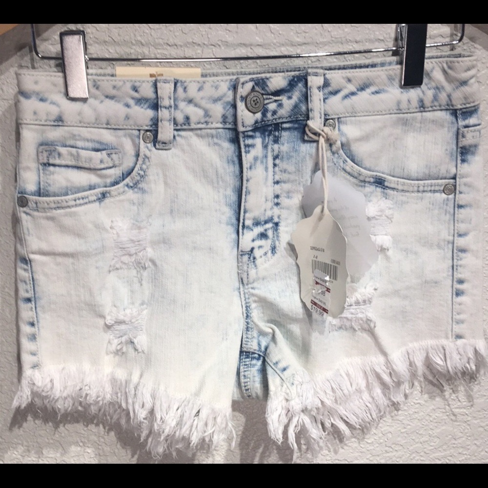 Altar’d State Destroyed jean shorts size 24